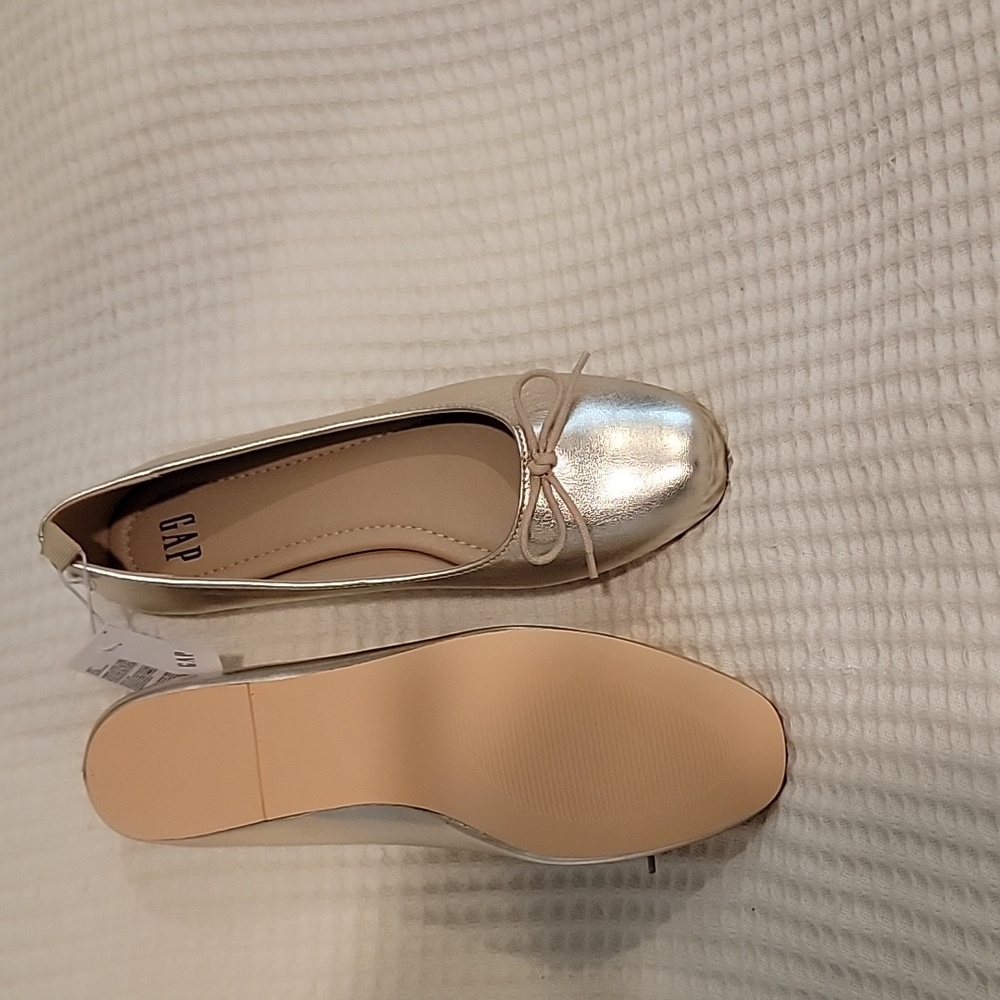 Gap NWT Gold Metallic Ballet Flats